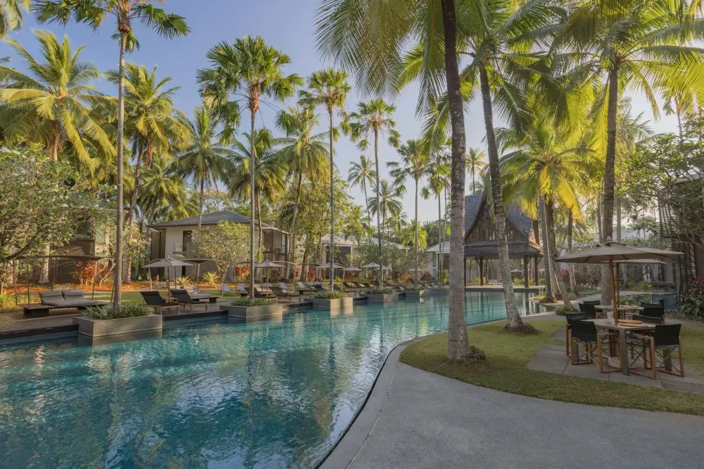 Twinpalms Surin Phuket Resort